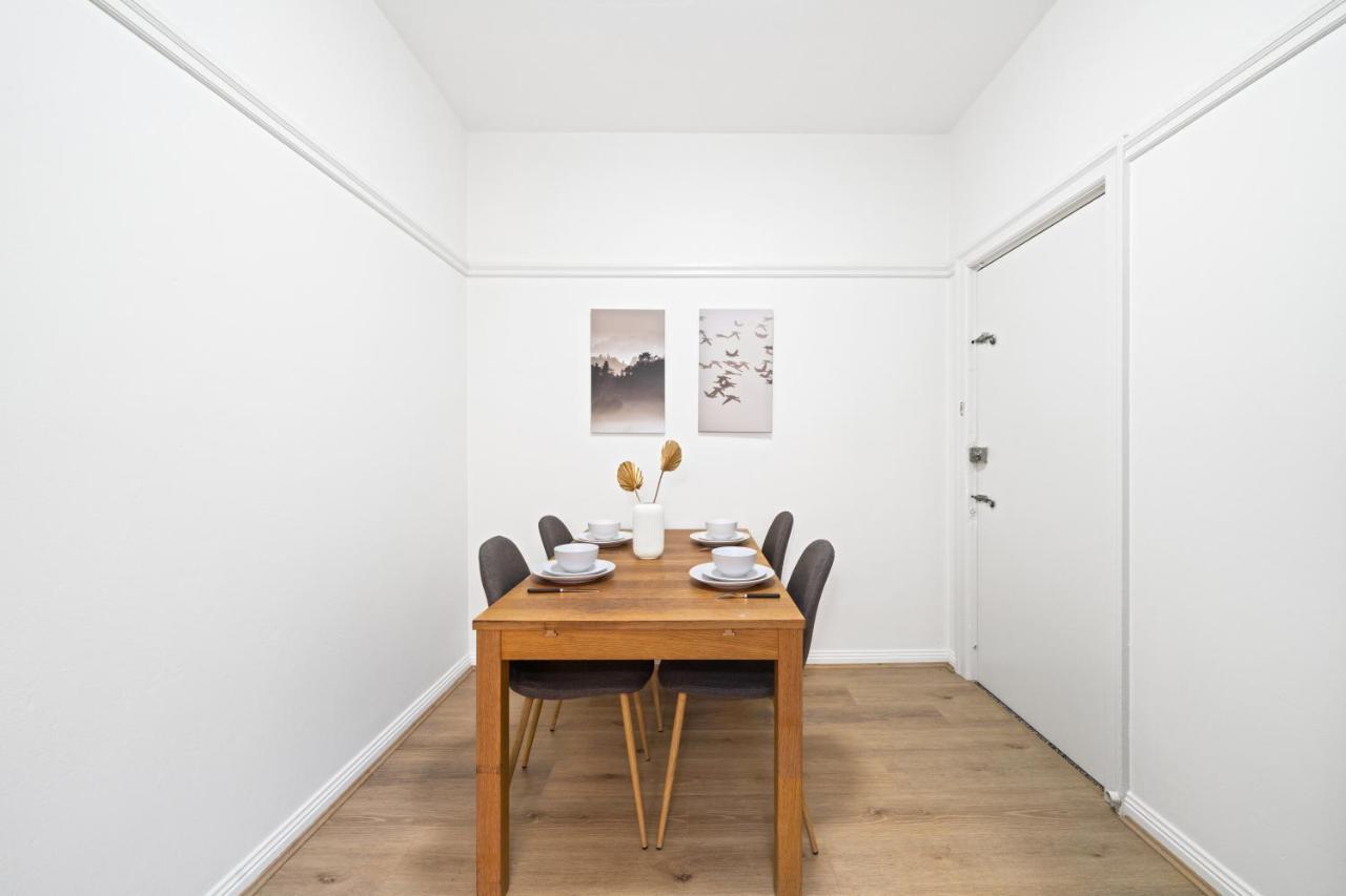 Burwood City Newly Renovated 2 Bed 2 Bath Free Private Parking Big Apt Sydney Eksteriør bilde